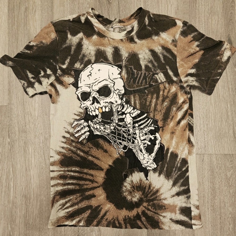 Nike Sportswear Black / Brown Tie Dye Skull Skeleton Shirt Adult Men’s Small